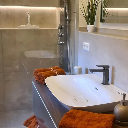 Gaestehaus Zum Rosengarten Сasa de vacaciones *